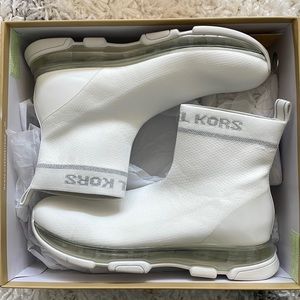 Micheal Kors Knit Sneaker